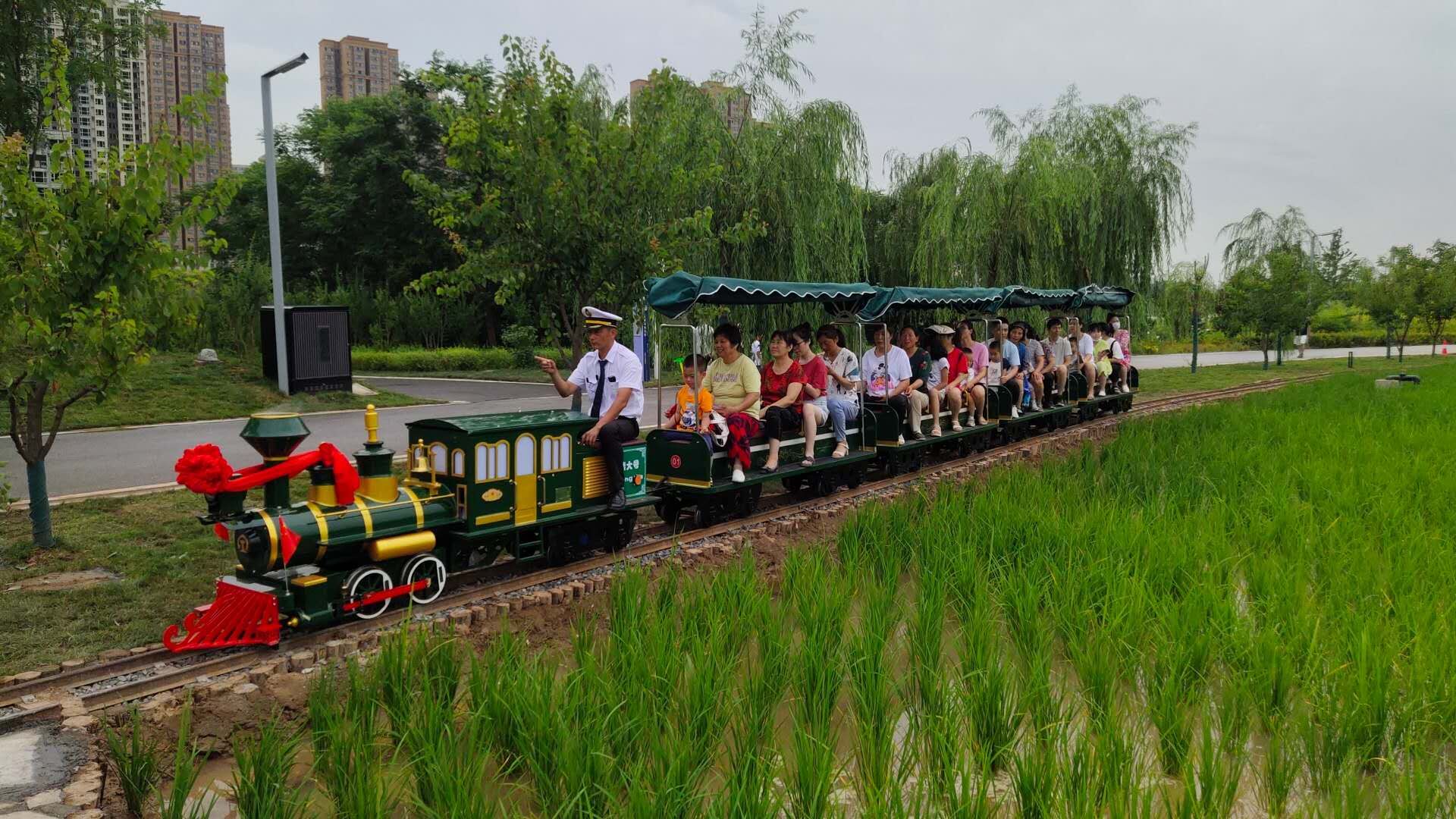 長安公園稻香園高顏值田園小火車開動