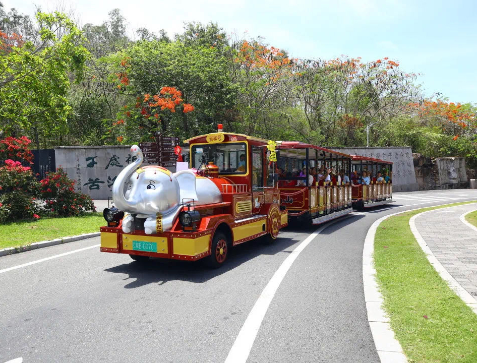 三亞南山“吉祥號(hào)”無軌觀光小火車